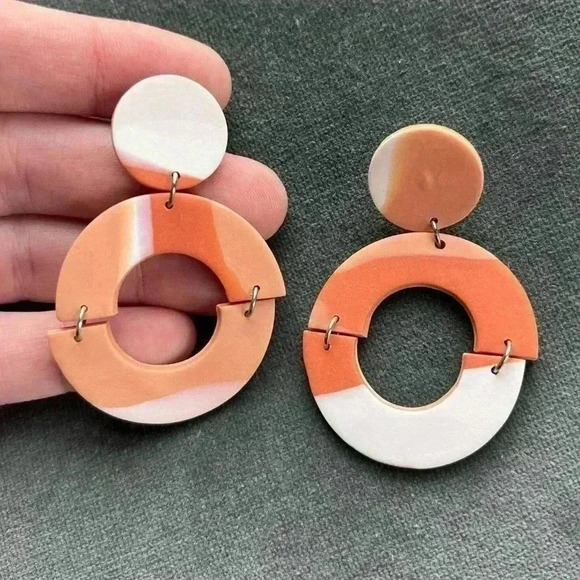 Clay earrings dangle circular modern orange colorful - Picture 4 of 5